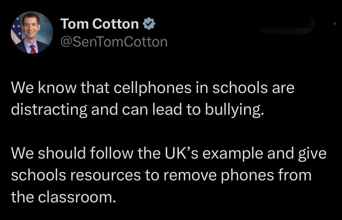 KellyScaletta's tweet photo. If we take away their phones, how are they going to text goodbye to their parents before they're shot in a mass shooting? https://t.co/oVtWhbSeWx