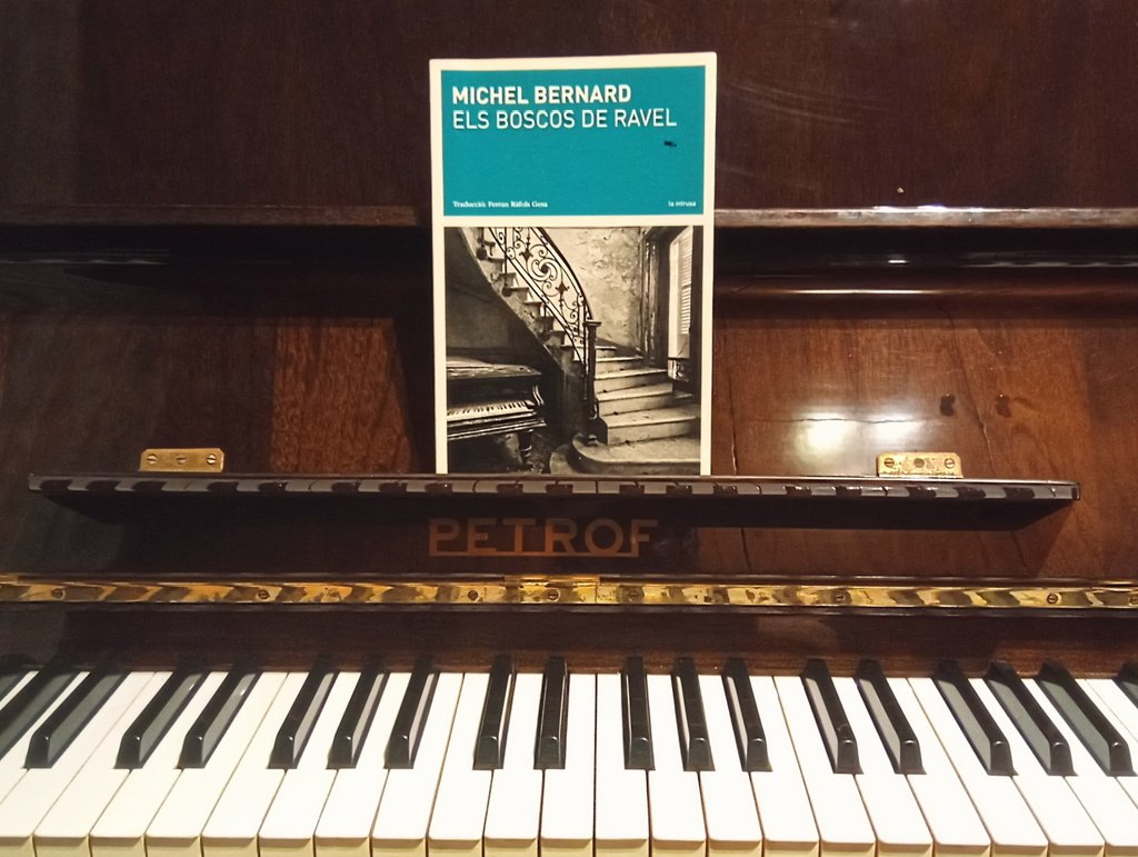 LaBreuEdicions's tweet photo. un interessant fil de curiositats sobre la composició i vida de #MauriceRavel que va novel·lar #MichelBernard a ELS BOSCOS DE RAVEL
una lectura deliciosa🎹🎼
https://t.co/idazeJrFEw https://t.co/aXKegcKRq9