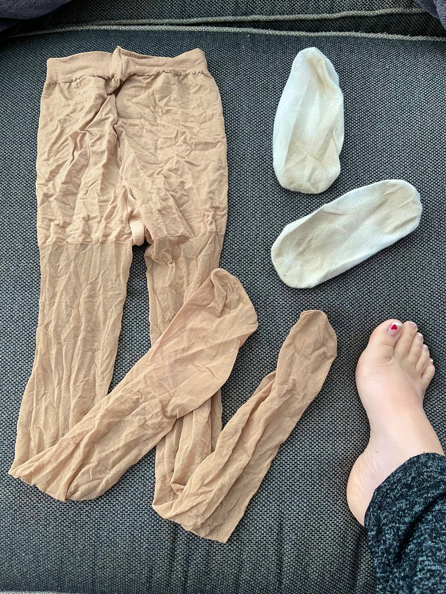 TheKiaraSkye's tweet photo. I’m selling the socks and pantyhose I wore on my weekend trip, first come, first served! OF gets priority. $ 150 🙌 US only FREE shipping 💞 

• dirty socks nylons stockings feet foot stinky smelly socks worn items for sale • https://t.co/CCVsAPh7qy