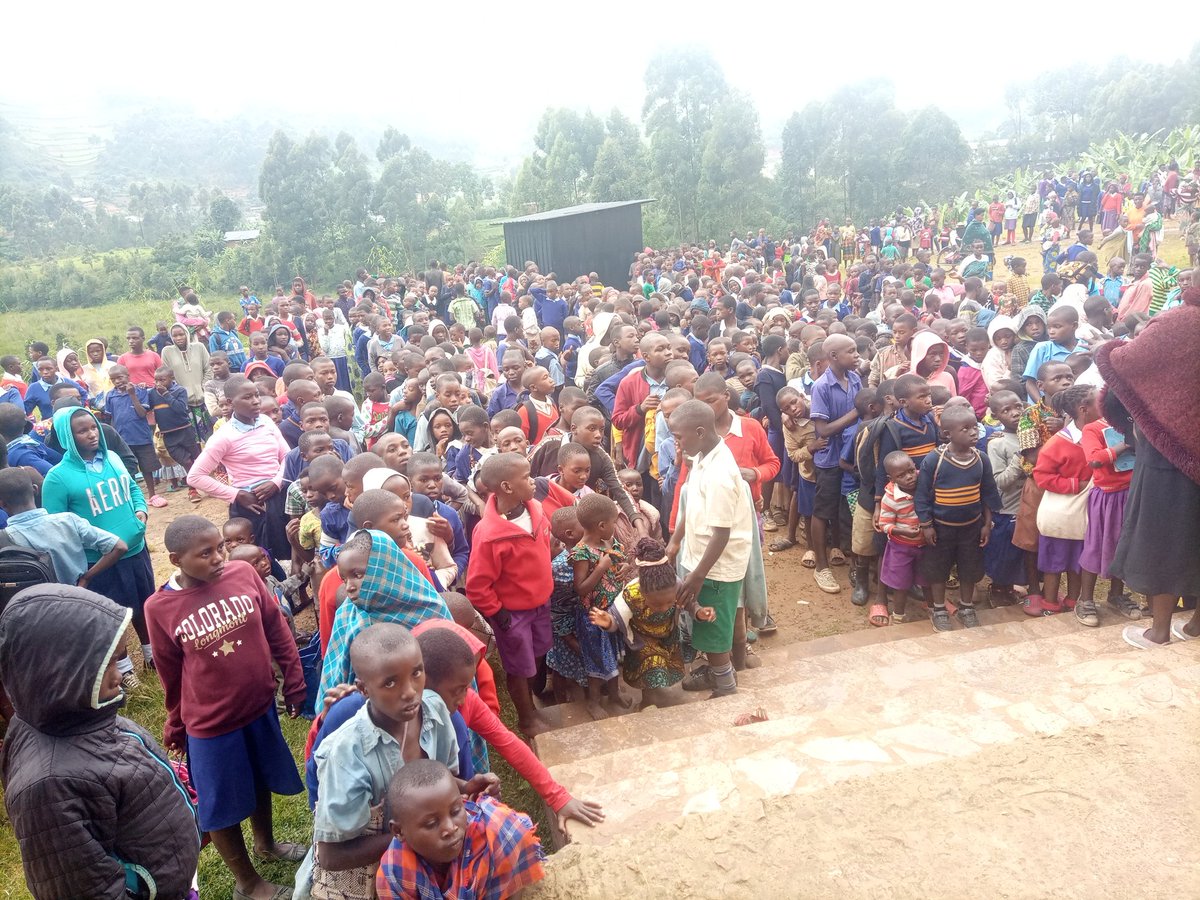 childrenofbatwa's tweet photo. Children of Uganda from kabamba district https://t.co/Mfw9FPNf2Y