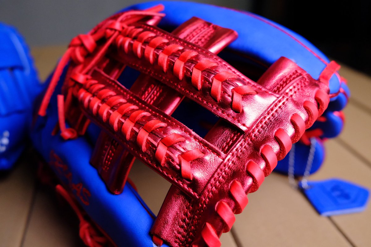 44ProCustom's tweet image. New leather for Philadelphia OF Johan Rojas #Team44