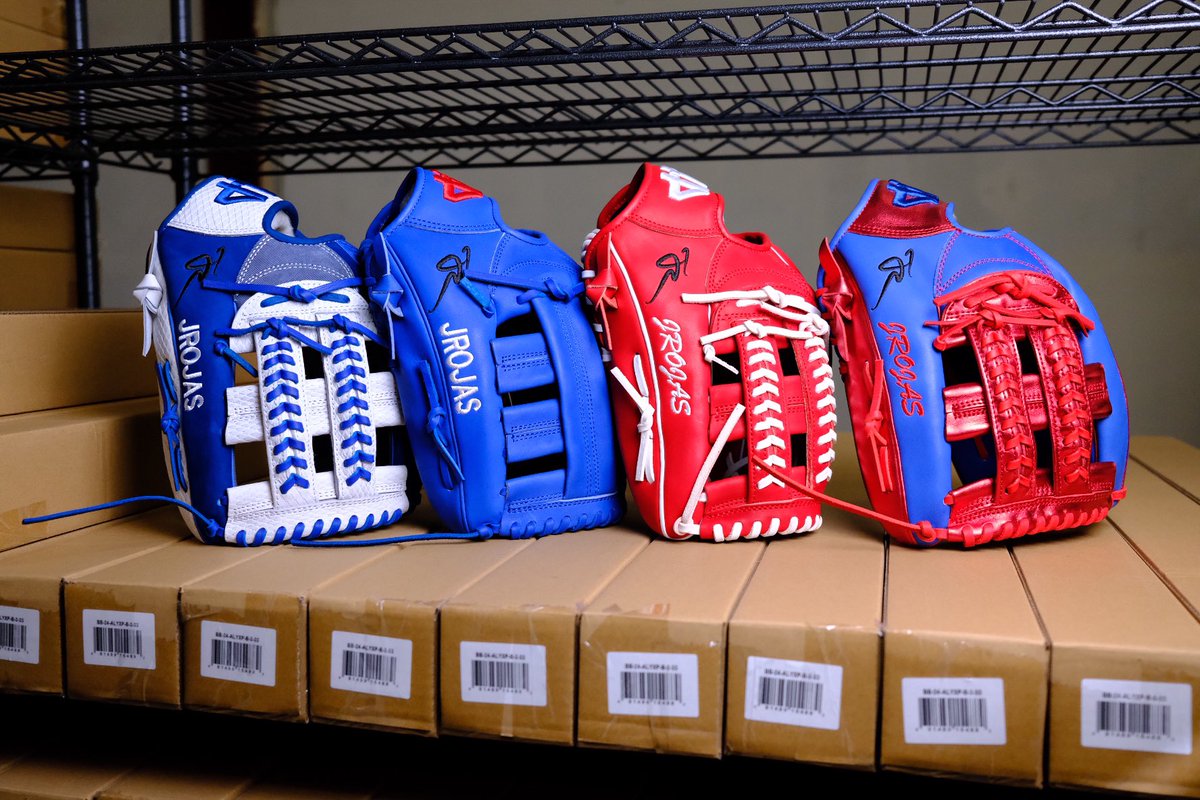 44ProCustom's tweet image. New leather for Philadelphia OF Johan Rojas #Team44