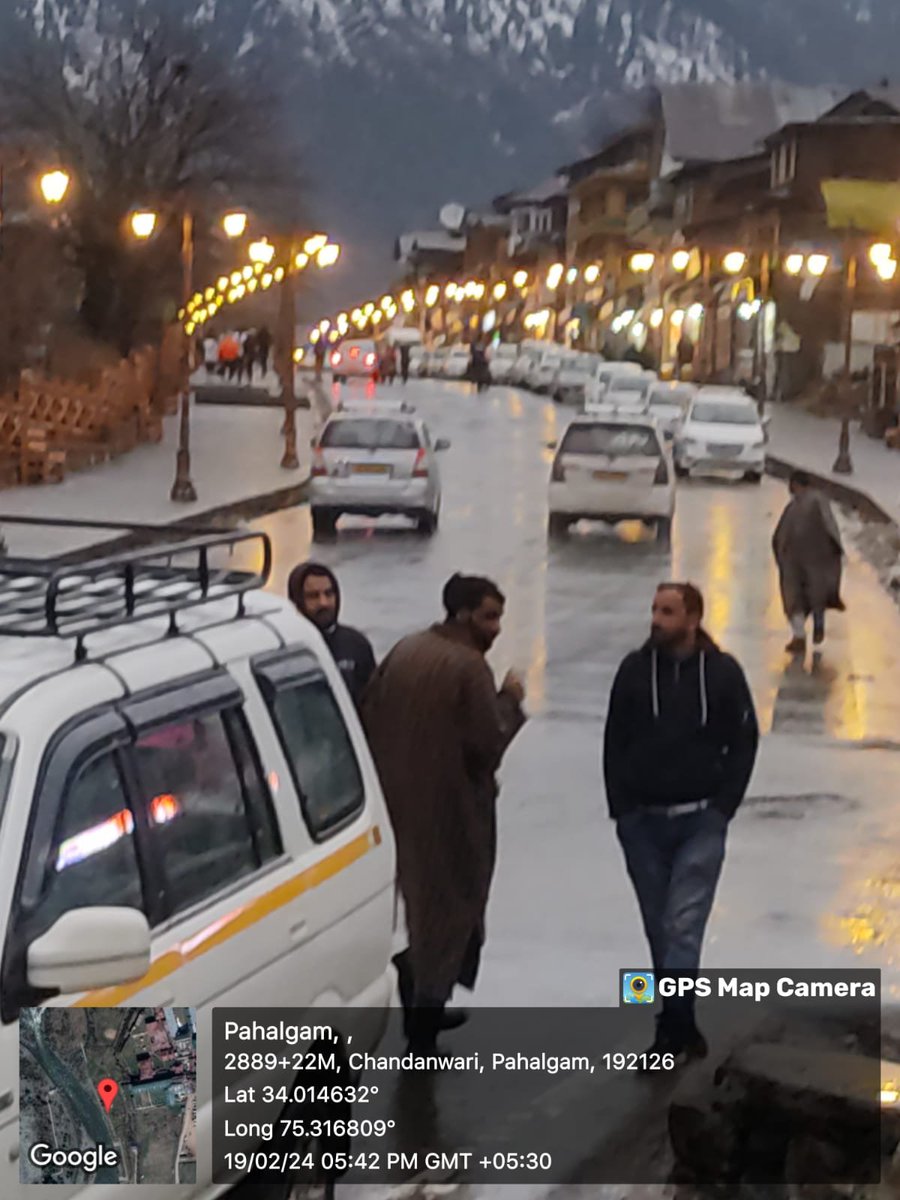kpdcloffice's tweet photo. #SnowPowerUpdates
Evening pictures from health resort of Pahalgam, ED Bijbehara, where power is running smoothly. @diprjk @OfficeOfLGJandK @Raj576113 @mussarat_zia https://t.co/uJPGMs7vAf