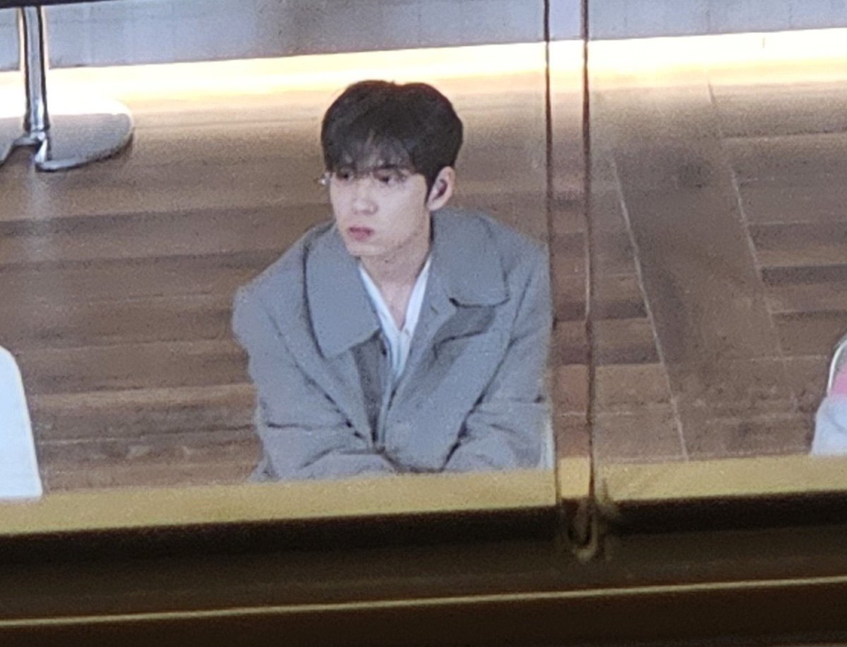 에바야 .. 얼굴 컴백 제철이잖아 ……..