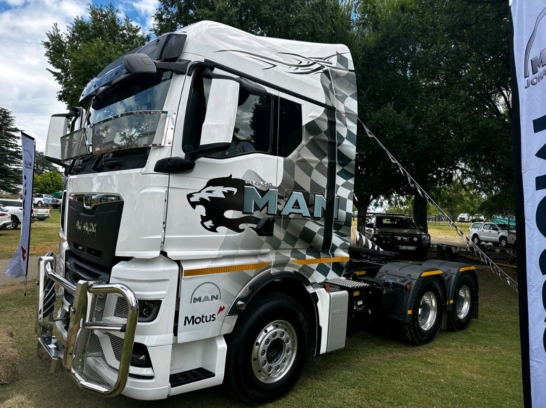 IssieB3's tweet photo. MAN TGX26.540 💪 https://t.co/mMlqyNBXSE