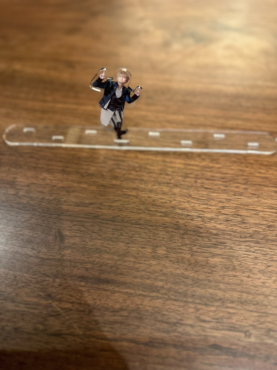 ひとりぼっち
ぴえんこえてぱおん🥺