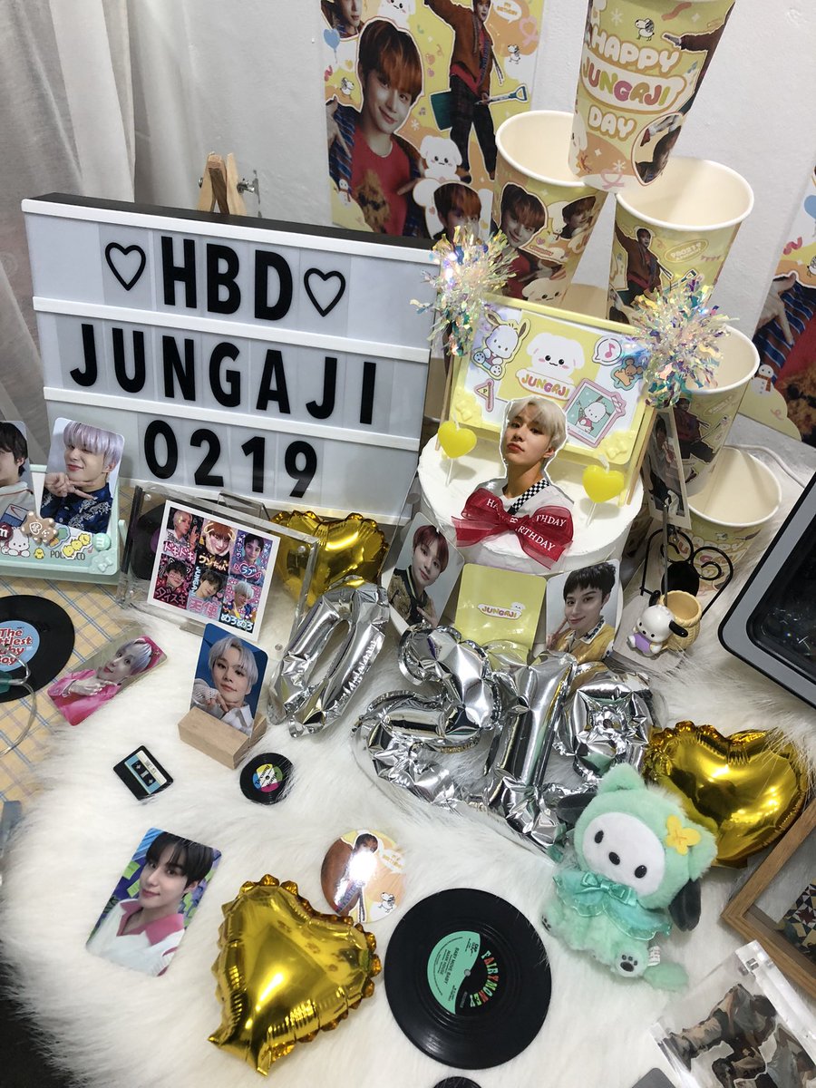 _naear's tweet photo. 대망의 열 번째 생카였어요.. 너무너무 지친 마음으로 들어갔는데 직원분들이 미친듯이 친절하셔서 카페에 있었던 시간 내내 즐거웠답니다ㅠㅠ 아기자기하구 귀여운 느낌의 카페 였는데 무슨일이야.. 김정우랑 너무 잘 어울리자나.. 댓))

#HAPPY_JUNGAJI_DAY https://t.co/UekQD0vOtT