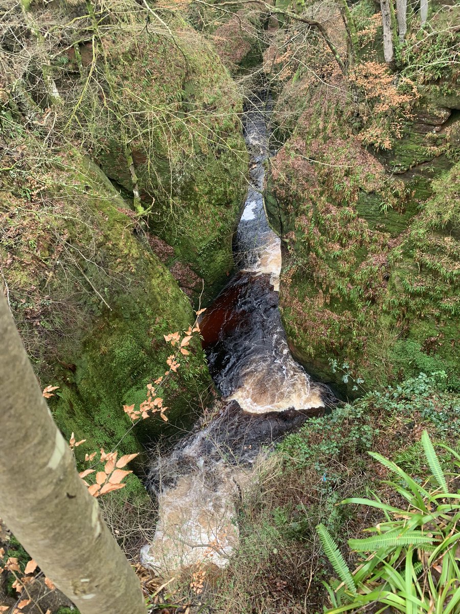 pumpiusss's tweet photo. #FinnichGlen  #DevilsPulpit #Outlander https://t.co/tVAxy7KrT6