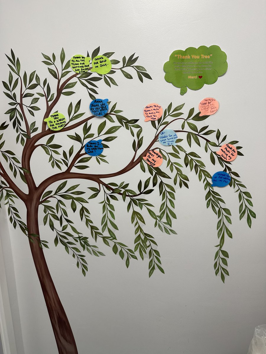 Our thank you tree is filling up nicely 😊 be thank for for the little things #thankful
#lthtr
#teamwork