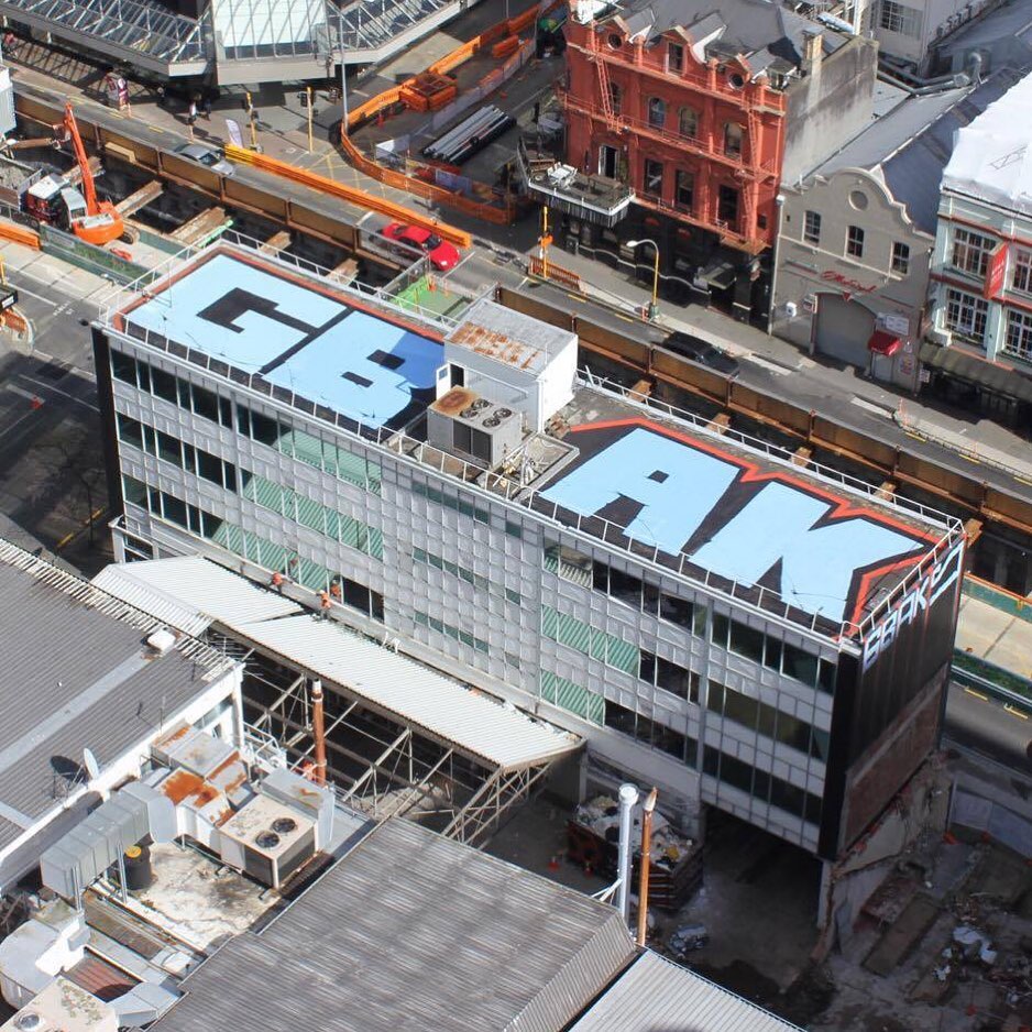 GBAK 🥶 

#gbak #hugegraffiti #astrofat #urbanart #vandals #vandalism #sprayart #spraypaint #graffiti #graffitiart #astrofatshop #guiltypleasure