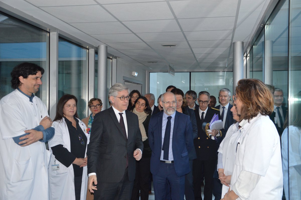 ARS Nouvelle-Aquitaine (@ars_naquit) on Twitter photo #Visite | 📸 Retour en images de la visite de <a href="/fredvalletoux/">Frédéric Valletoux</a> , ministre délégué chargé de la #santé et de la #prévention, ce samedi 17 février au <a href="/CHCoteBasque/">CH Côte Basque</a> à #Bayonne.
🤝 L'occasion notamment de découvrir un hôpital novateur dans les coopérations territoriales ⤵
<a href="/Sante_Gouv/">Ministère de la Santé et de l'Accès aux soins</a> #Visite | 📸 Retour en images de la visite de <a href="/fredvalletoux/">Frédéric Valletoux</a> , ministre délégué chargé de la #santé et de la #prévention, ce samedi 17 février au <a href="/CHCoteBasque/">CH Côte Basque</a> à #Bayonne.
🤝 L'occasion notamment de découvrir un hôpital novateur dans les coopérations territoriales ⤵
<a href="/Sante_Gouv/">Ministère de la Santé et de l'Accès aux soins</a>