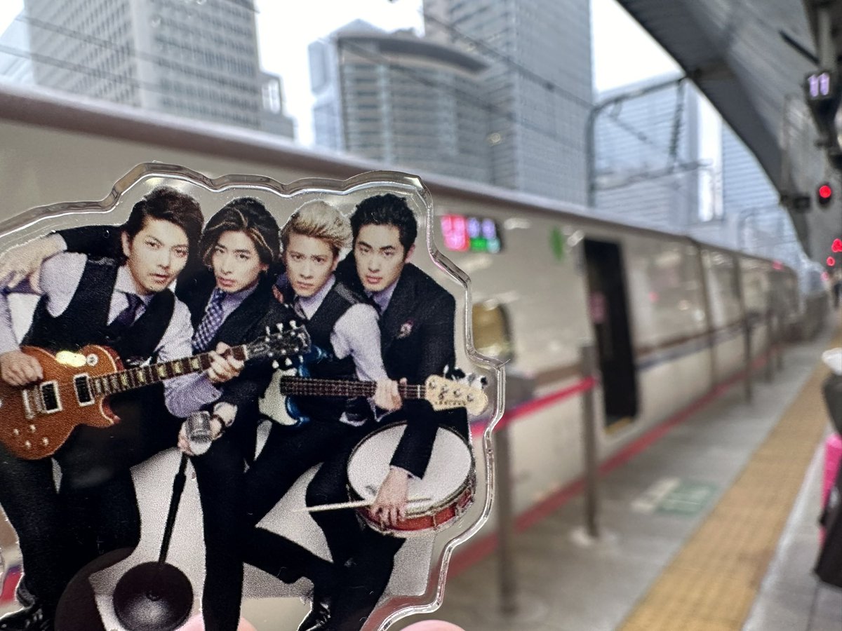 moonwindsun's tweet photo. #アイドラ #2ndSELECTIONTOUR 夢みたいな時間から現実世界へ着地。
夜明けの空を眺めてから恵比寿神社⛩へ御礼参りもしました。次のSELECTIONも来れますように🙏
ぽーっとした私に関わってくださった皆さま ありがとうございました✨️旅のお供のアクスタもお疲れさま😆 https://t.co/CqpprWrtJk