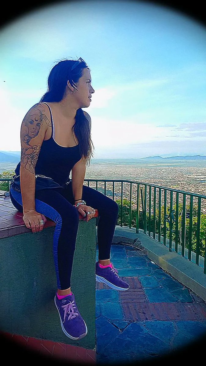 Continúa hasta lo más alto. La vida se ve mejor desde arriba ♡