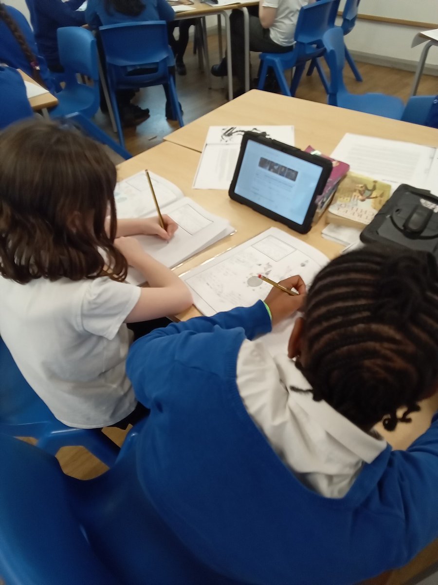 DeltaMerseyY6's tweet photo. In science we are researching Tim Peake, Neil Armstrong and Mae Jemison and comparing their experiences as astronauts #MPAscience @DeltaMersey https://t.co/yCUy0uzMd4