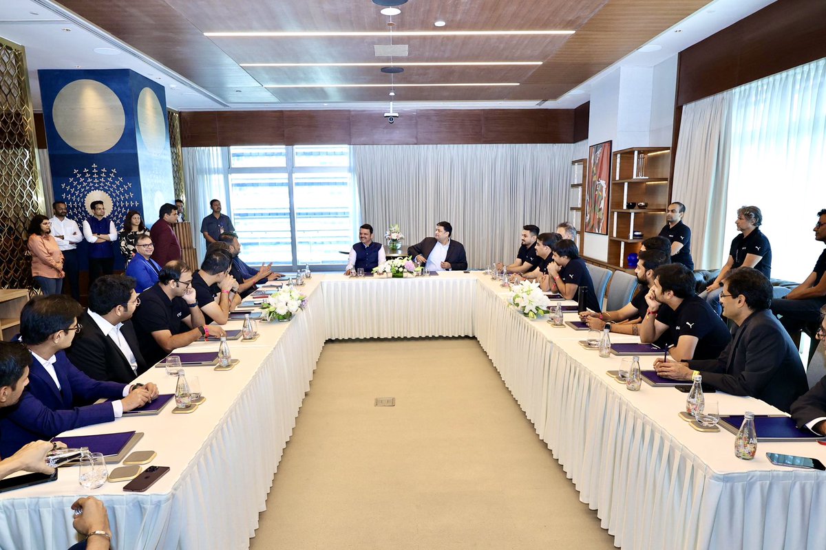 Devendra Fadnavis tweet media