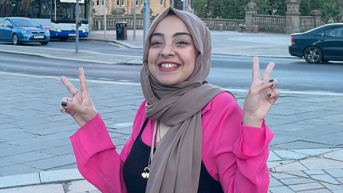 We're delighted to announce our next guest reader: Sara Mostafa! Sara is an Egyptian writer and poet who recently acquired her MLitt from the University of Glasgow. She is an avid reader and poetry performer. Open-mic nights are her favourite place to be.