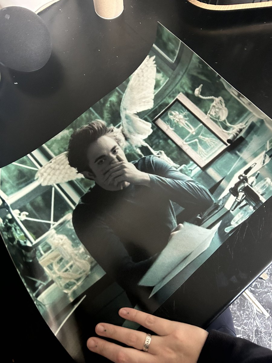 Only the finest pieces of art for my bathroom.. 😘👌