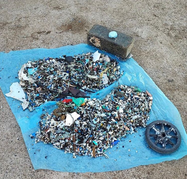 Cruzada Rapa Nui contra el Plástico se tomó la Tapati. Trajes hechos con residuos que llegan hasta las costas de Rapa Nui sorprendieron en el Nari Nari, el desfile que da comienzo al fin del festival cultural que además organizó un exitoso concurso de recolección de residuos.