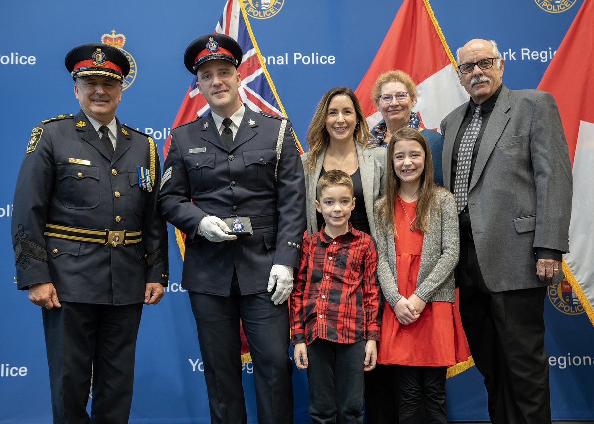 To the families that form vital support networks for @YRP members, thank you.

Det. Sergeant Cook and his recently promoted colleagues couldn't have done it without you.

From our family to yours, wishing all a happy #FamilyDay.

#YorkRegionalPolice #YRP #YorkRegion #DeedsSpeak