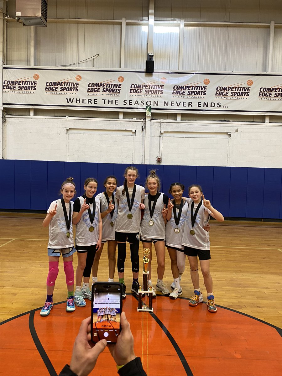 Maggie Pope tweet media