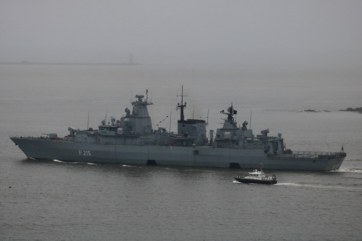 WarshipCam's tweet photo. German Navy Brandenburg-class frigate FGS Brandenburg (F215) leaving Plymouth, England - February 19, 2024 #fgsbrandenburg #f215

SRC: TW-@Rockhoppas https://t.co/cqBIPMXTb6