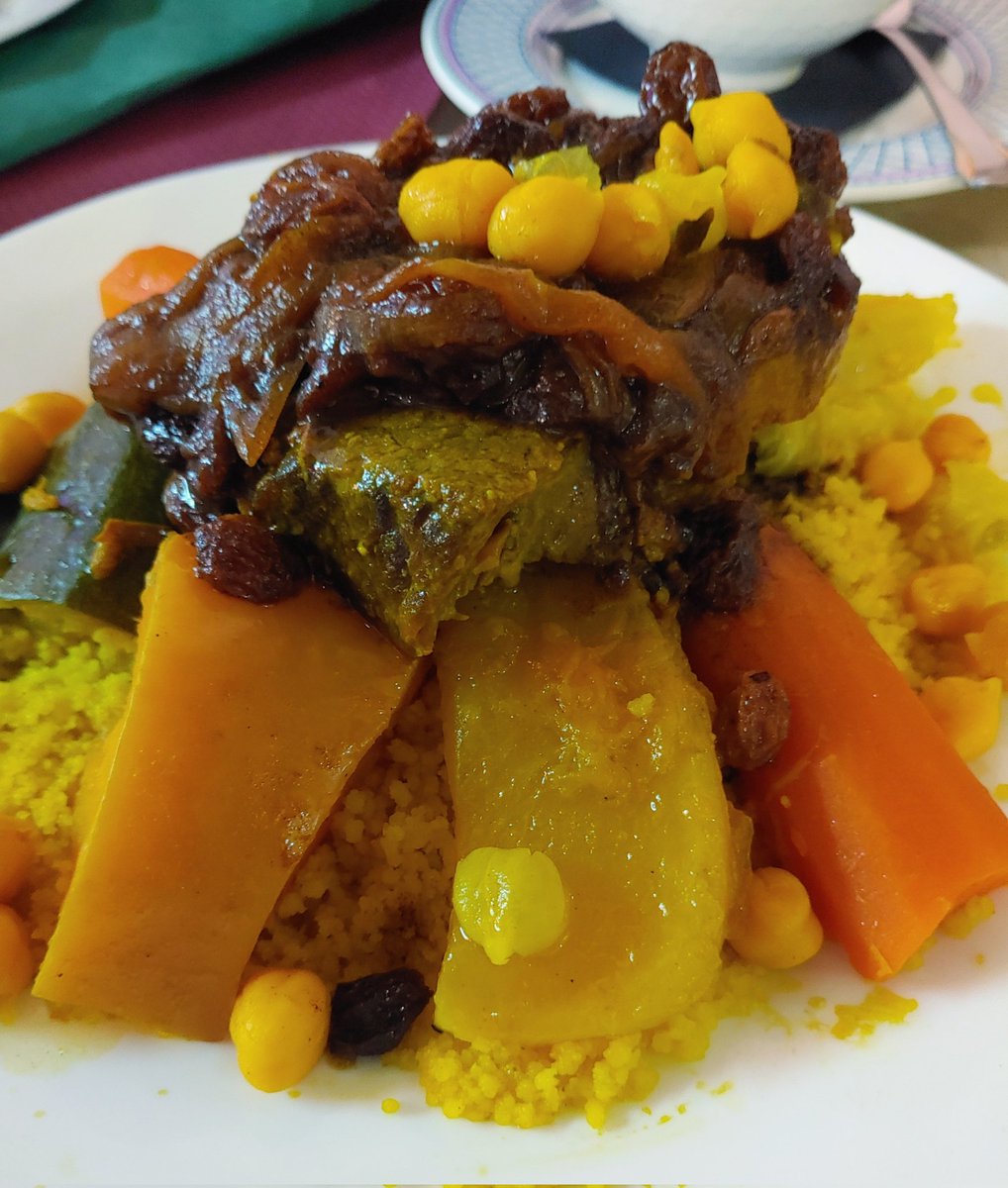 ivancp25's tweet photo. #Cuscús de Ternera, #Pastela de Pollo y Verduras y #Pinchito de Pollo #Moruno. Todo Delicioso. Un trato maravilloso siempre por parte de sus empleados y del dueño en el Restaurante #AlJaima 🇲🇦 en #Torremolinos 🇪🇦 #Málaga 🤤🍗🥔🥕🍽️ 100% recomendable y súper bien de precio. https://t.co/jxFGfoaJCg