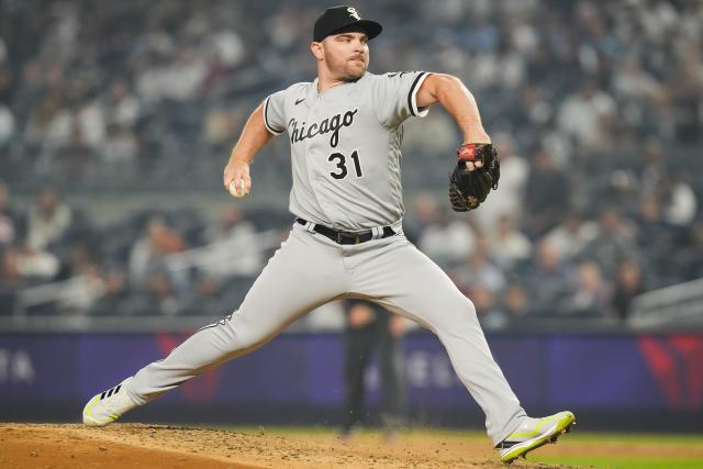 JuanJoseRodRD's tweet photo. FIRMADO: #RedSox ha firmado al lanzador #LiamHendriks con un contrato de dos años y $10 millones con $10 millones adicionales en incentivos disponibles y una opción mutua de tercer año. #MLB https://t.co/TQ0WkYH3ew