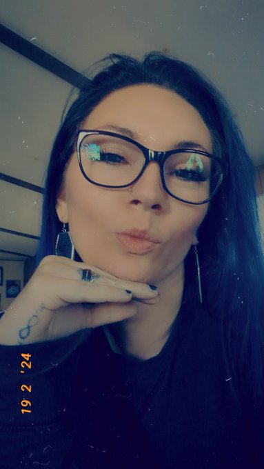 Good morning beautiful friends! 💋 https://t.co/PrRCOvQ2XO