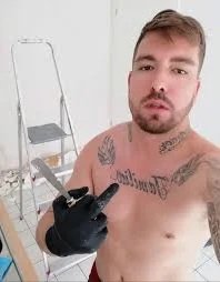 Prawy (@prawylol) on Twitter photo .<a href="/thenitrozyniak/">Sergiusz Górski</a> Zatrudniłem ostatnio gościa od wykończeniówki, ale za każdym razem kiedy idę sprawdzić jak idą prace to on krzyczy coś o byciu gangsterem, jakimś "TakeFiucie" I gościu który go okradł. Powinienem zgłosić ta sprawę do organów porządkowych? .<a href="/thenitrozyniak/">Sergiusz Górski</a> Zatrudniłem ostatnio gościa od wykończeniówki, ale za każdym razem kiedy idę sprawdzić jak idą prace to on krzyczy coś o byciu gangsterem, jakimś "TakeFiucie" I gościu który go okradł. Powinienem zgłosić ta sprawę do organów porządkowych?