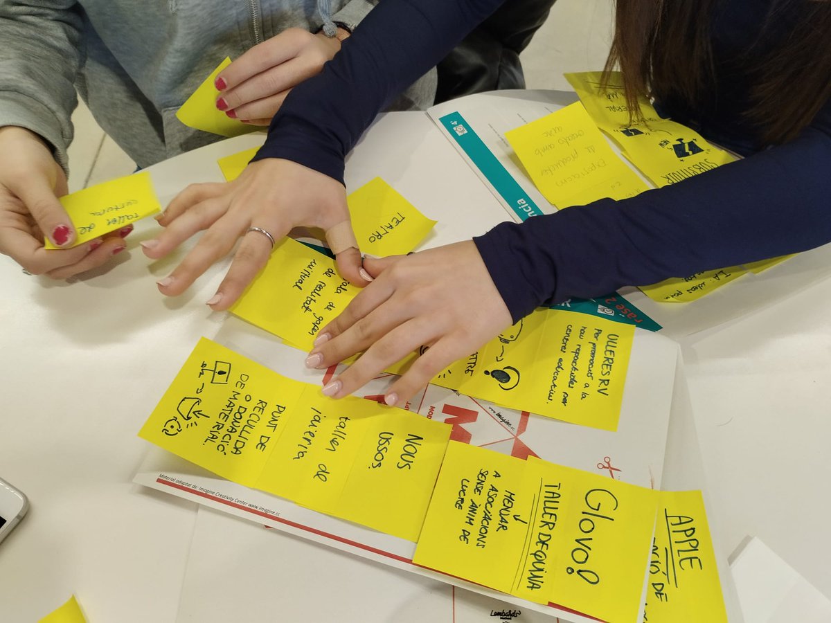 Ins_Eugeni's tweet photo. 🚀✨V Edició e-Connect: un pont cap a la innovació.
150+ alumnes | creativitat | emprenedoria | col·laboració
Una vegada més hem transformat la manera d'aprendre!
✅Més informació: https://t.co/4vgaWF0emb
#TalentJove #FuturBrillant #eConnect #EdOrs #penedès #Vilafranca https://t.co/CIO7s9kvlf