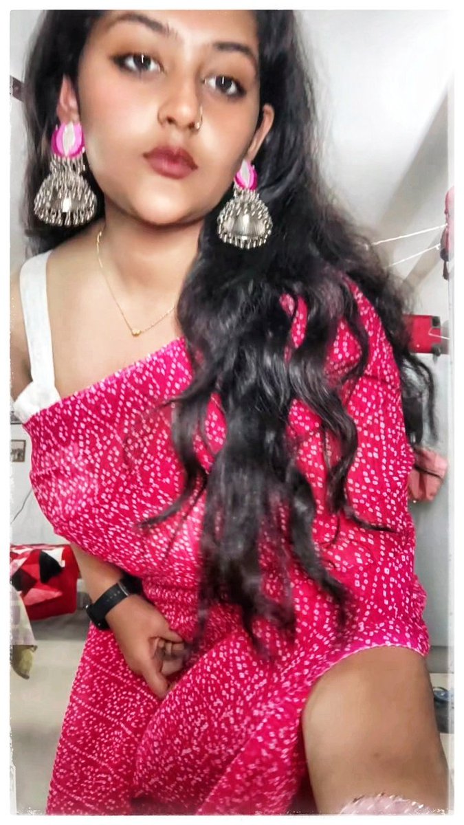 FruityHell's tweet photo. Challenging my inner "Alia Bhatt"🥱🥱🥱💖 https://t.co/S2qRNlJrGz