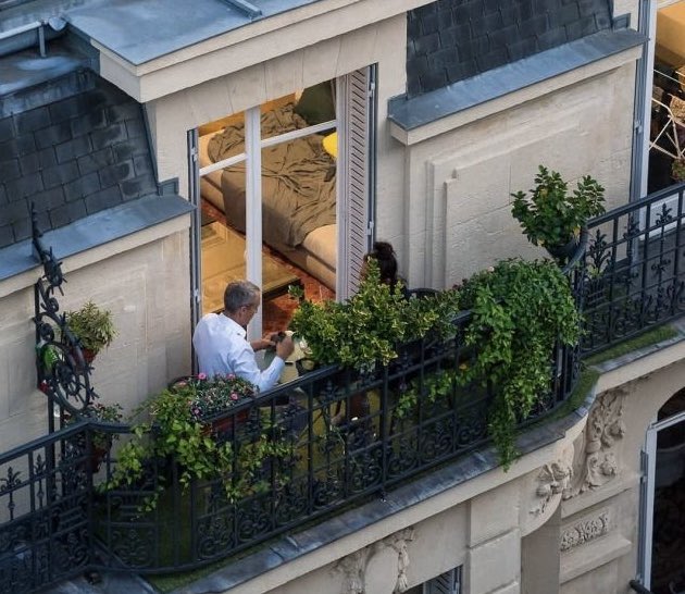 andi_ques's tweet photo. el amor vive al abrigo de una buhardilla parisina https://t.co/CbkHNUpfIG