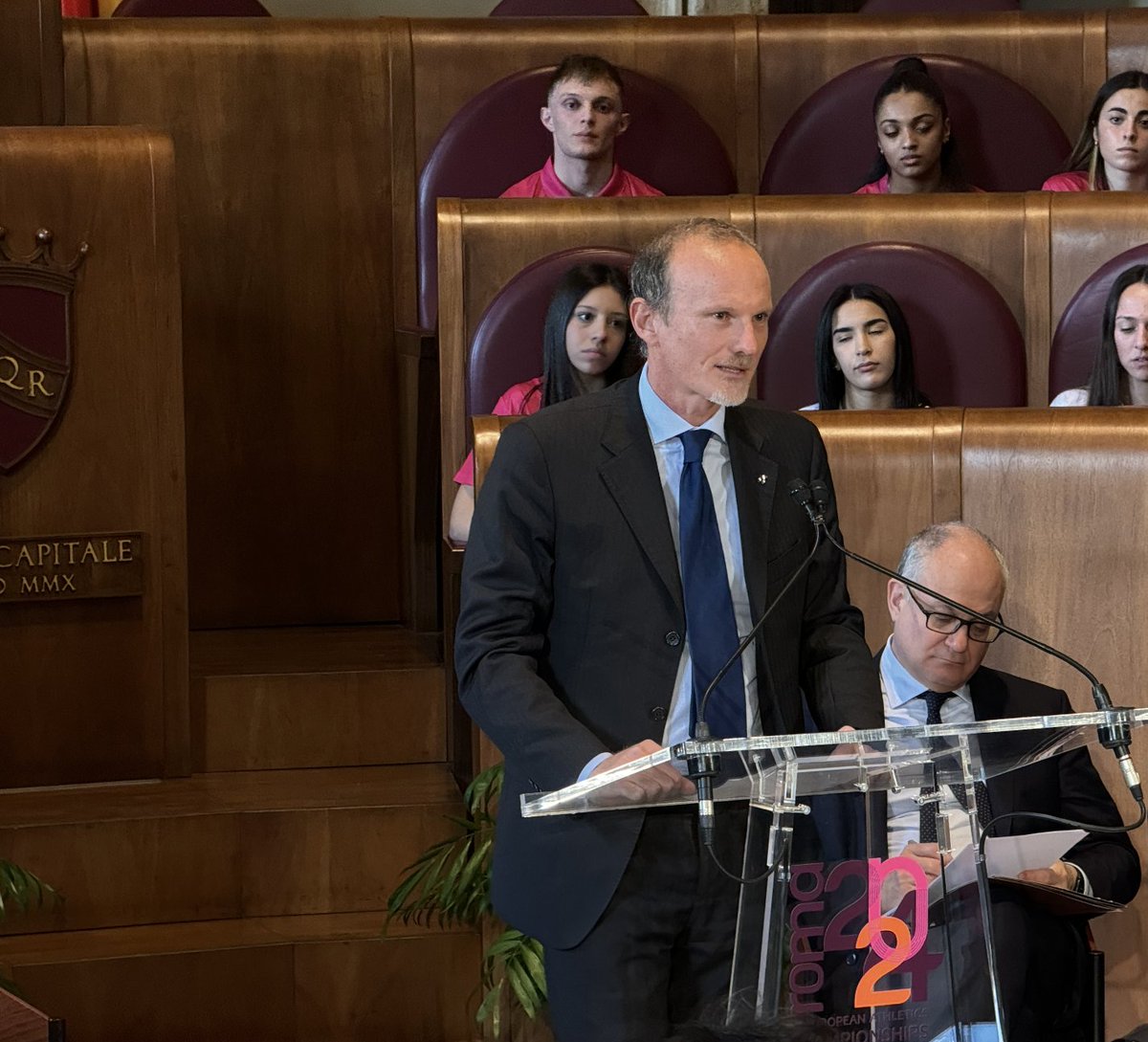 'Essere qui dimostra l’entusiasmo e la professionalità con cui Roma si prepara ad accogliere gli Europei di #Roma2024. Porto i saluti del Ministro per lo Sport e i Giovani @andreaabodi che li ha voluti fortemente sostenere' Flavio Siniscalchi, Capo del Dipartimento @SportGoverno