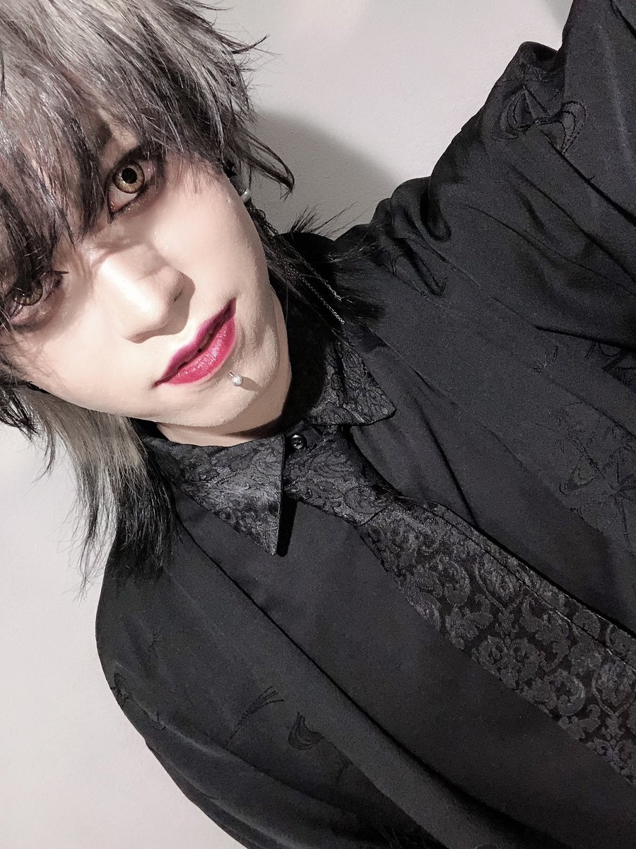rain091114's tweet photo. 心斎橋CLAPPERありがとうございました！
久しぶりのライブ、そして初めましてヴィジュアル系最高に楽しかったーー！！
改めてmasayaさん、お誕生日おめでとうございます🎉 https://t.co/CRtpmRXdrc