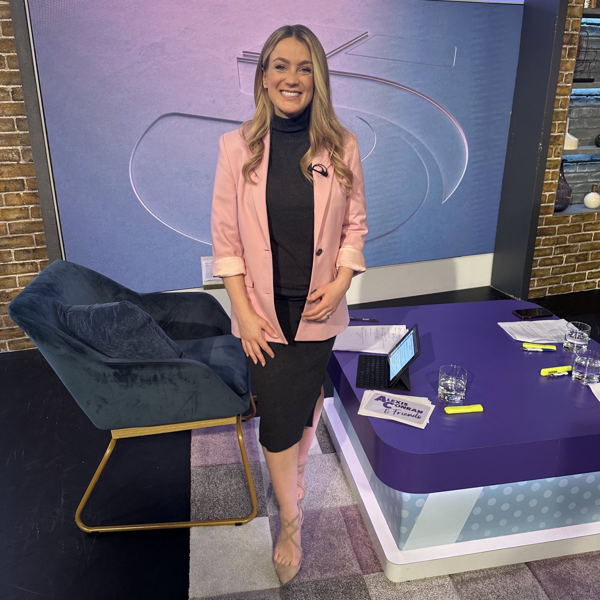 A bit of a pinch myself moment today hosting @JeremyVineOn5. I do quite a lot of live TV, but never actually been the main gal on a show. I love it all! Talkback, autocue, callers, guests, working with an amazing production team. Thank you so much for having me 🙏