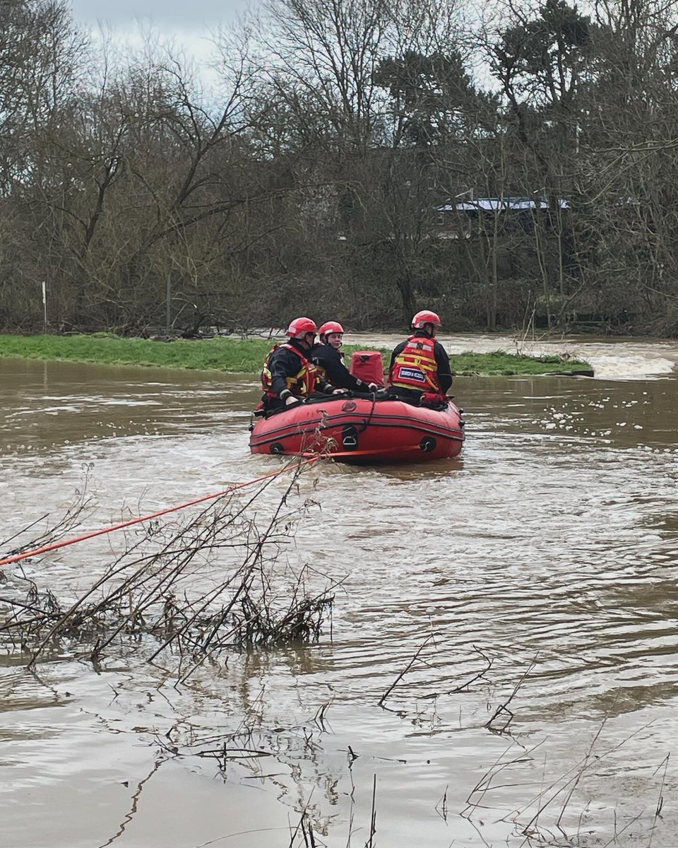 The team have been called to assist in the search for a missing child on the River Soar.

Our thoughts are with the family at this distressing time.

#searchandrescue #missingpersons #leicestershirepolice