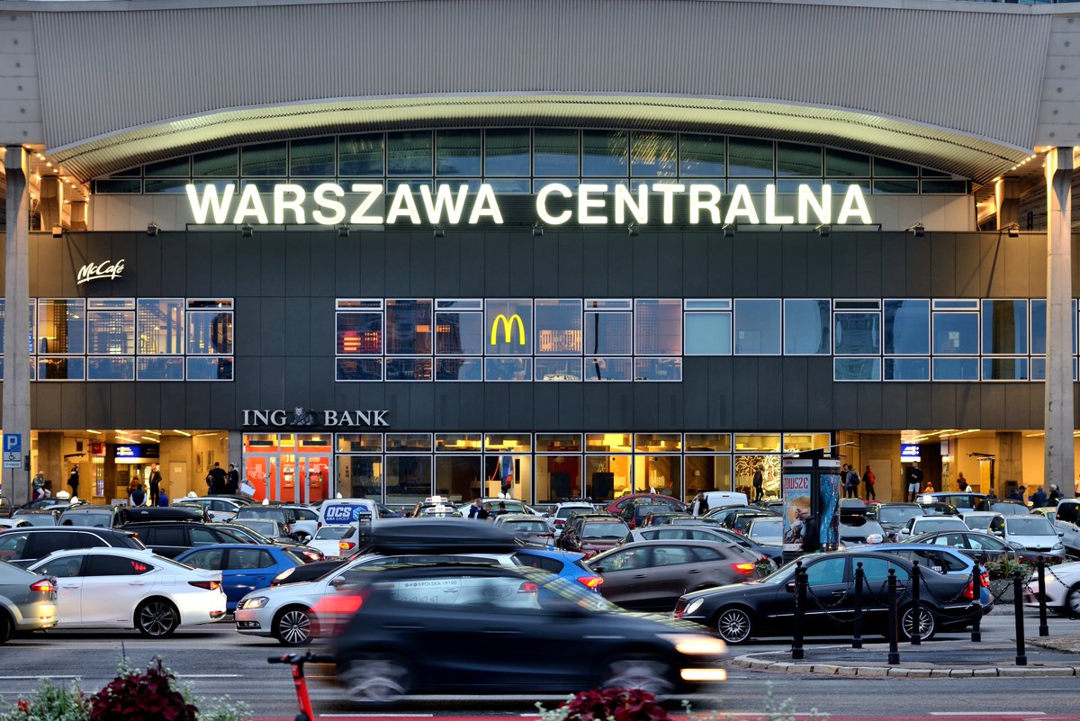 OrdoIuris's tweet photo. 🔴 Wojewoda Mazowiecki Mariusz Frankowski odmówił stwierdzenia nieważności uchwały wprowadzającej Strefę Czystego Transportu w Warszawie
🔴 Z wnioskiem o uchylenie uchwały Rady Miasta zwrócił się do wojewody Instytut Ordo Iuris
🔴 Prawnicy wskazywali, że uchwała narusza liczne prawa i wolności, m. in. wolność przemieszczania się, prawo do własności czy wonność wyboru zawodu
🔴 Strefa Czystego Transportu w Warszawie wejdzie zatem w życie. Nie oznacza to jednak, że wszystkie środki prawne zmierzające do uchylenia uchwały zostały wyczerpane
https://t.co/EJYliOt55R