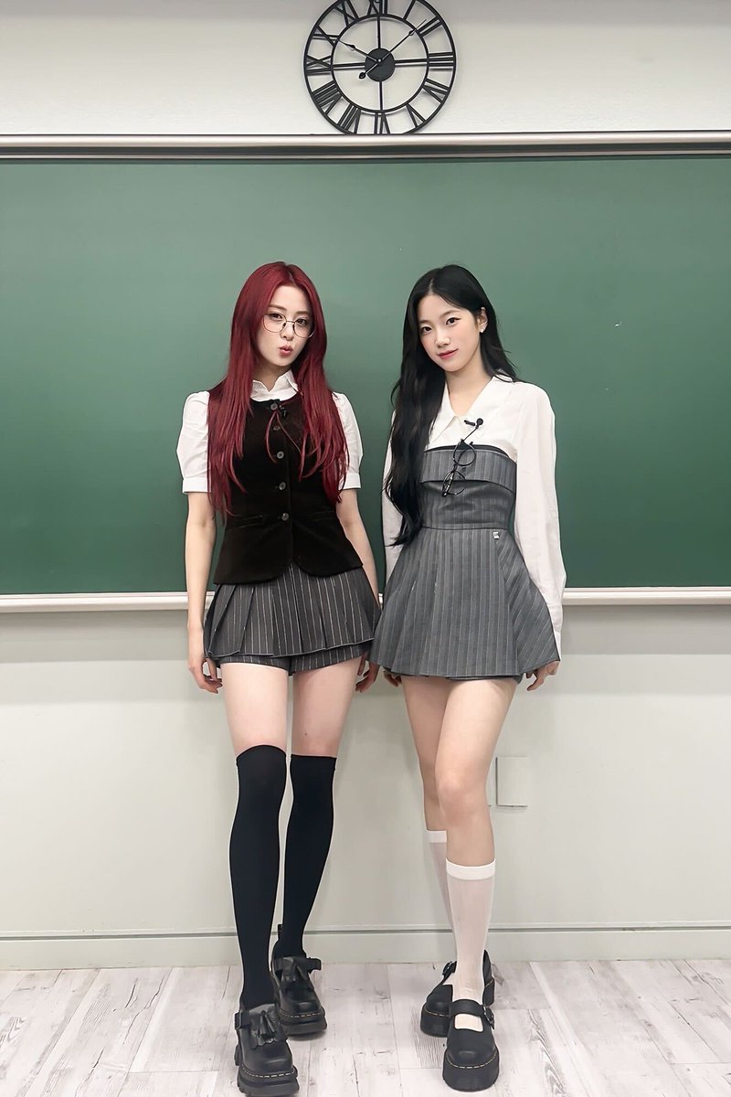 Kazuhavens's tweet photo. We, Shinez, dove headfirst into the role of alumni extraordinaire on a hilarious escapade to meet our young scholars @𝖡𝖣𝖭𝖲. As we amuse a skit of how our illustrious post-graduation endeavors in faraway lands, my Japanese roots slip in, こんにちは、日本のカズハです!! 𖤐 https://t.co/d7j0kIXgmX