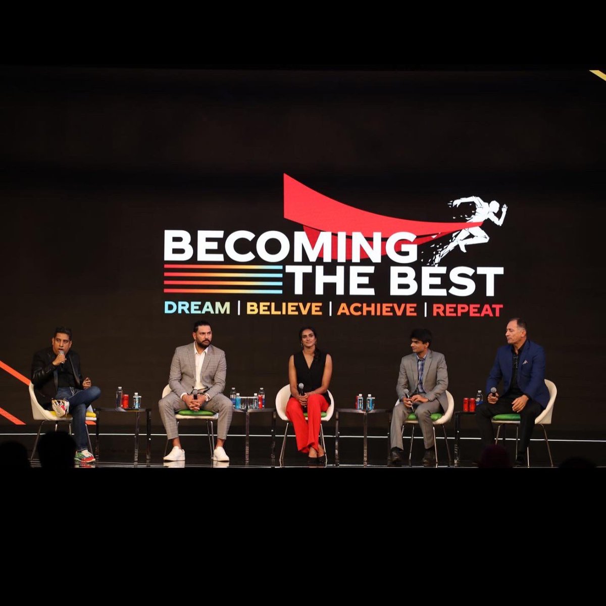 Had an insightful conversation on what separates good athletes from the greats and the GOATs with cricket legend @YUVSTRONG12, badminton icon @Pvsindhu1 and para-badminton ace @suhas_ly at the Coca-Cola System Conference.