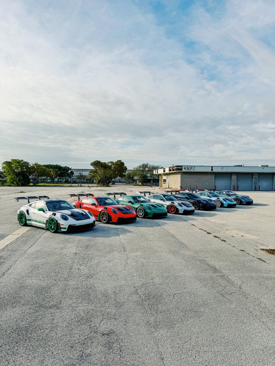 KFLETCH___'s tweet photo. Doing some Porsche GT3RS stuff today. Group set. All different specs, all different values. Happy Monday everyone https://t.co/laebZMAkTC