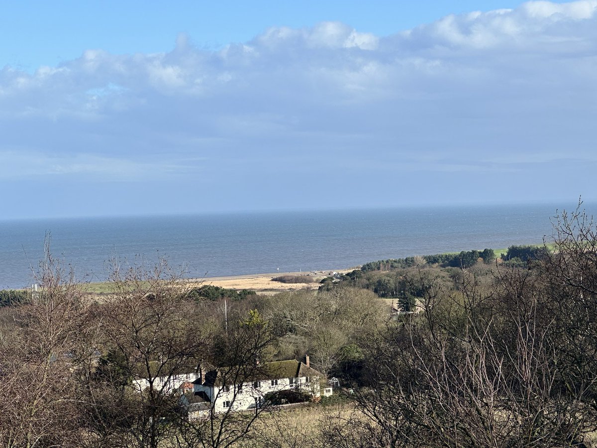 kcwcw's tweet photo. @WeatherAisling #kellingheath #feelslikesummer https://t.co/lZEeT23zVW