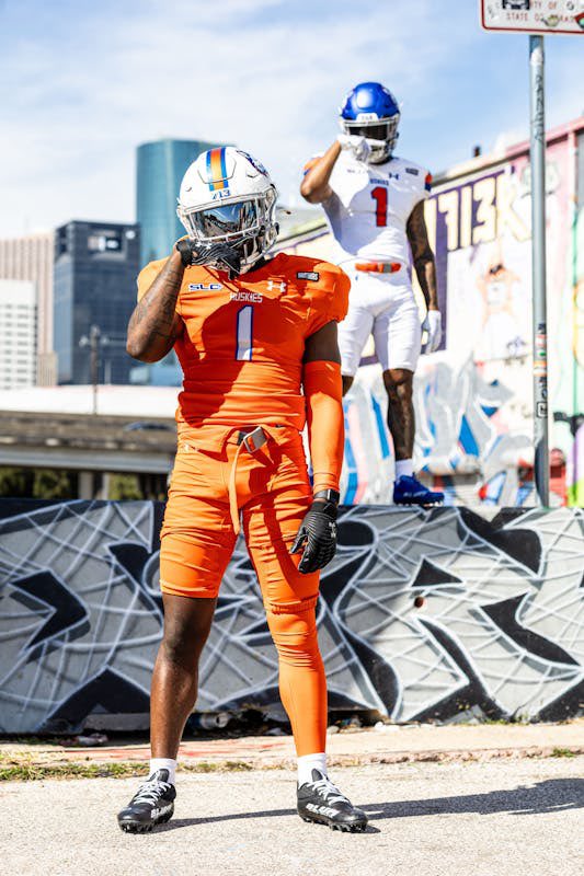 Good Morning H-Town. ☀️

LET’S WORK.

<a href="/champ_dozier/">Ahmon “Champ” Dozier</a>