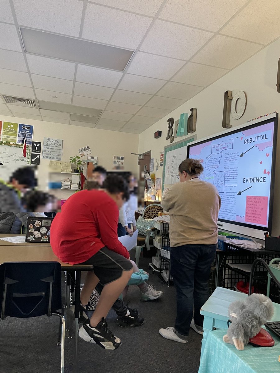 CERT_Region10's tweet photo. Clinical Teacher, Melissa, has great success leading a small group and a poster mini lesson! Way to go Melissa. Great job!! #StartHereStayHere #Region 10 https://t.co/ovLdWNnz4c