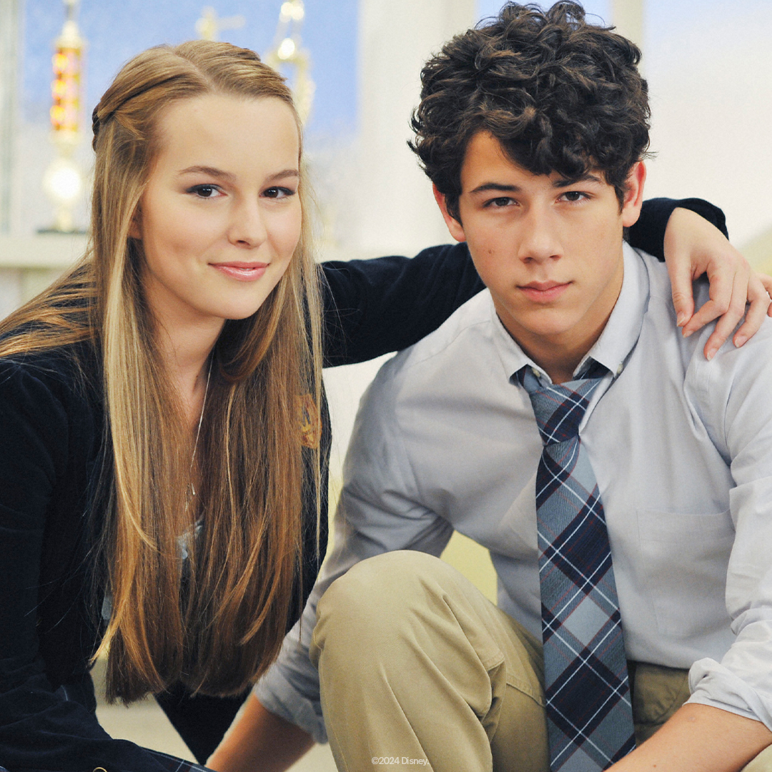 Nick Jonas y Bridgit Mendler? 😍💘 Gracias #Jonas por regalarnos este match  🤝, image size:1080x1080