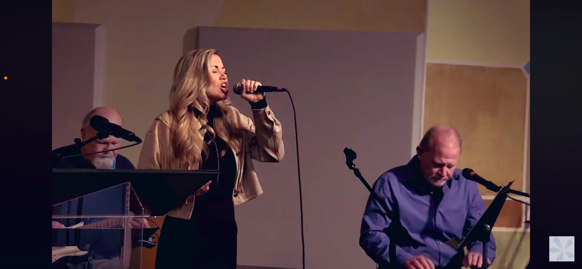 KirstieKraus's tweet photo. What a wonderful day yesterday singing at @CSLNash 🎉 #csln #nashville
▶️ https://t.co/AhbX0ueeSQ https://t.co/6CwybCvhEb