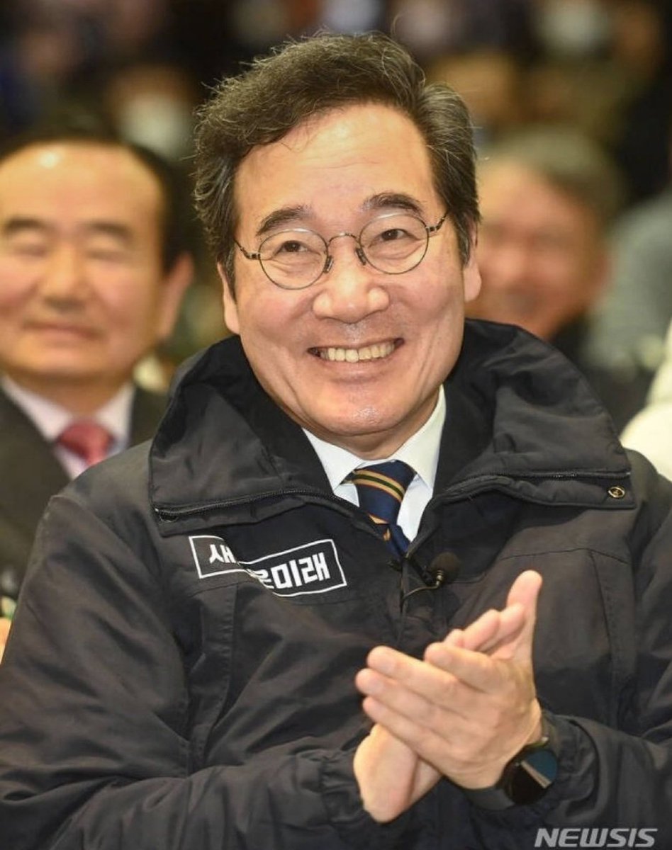 우리가 언제 조직이 있었습니까? 홀가분하게 잡것들 털고 진짜로 우리 더욱 결집해서 민심의 저력으로 승리합시다 !
#새로운미래 로 ❤️