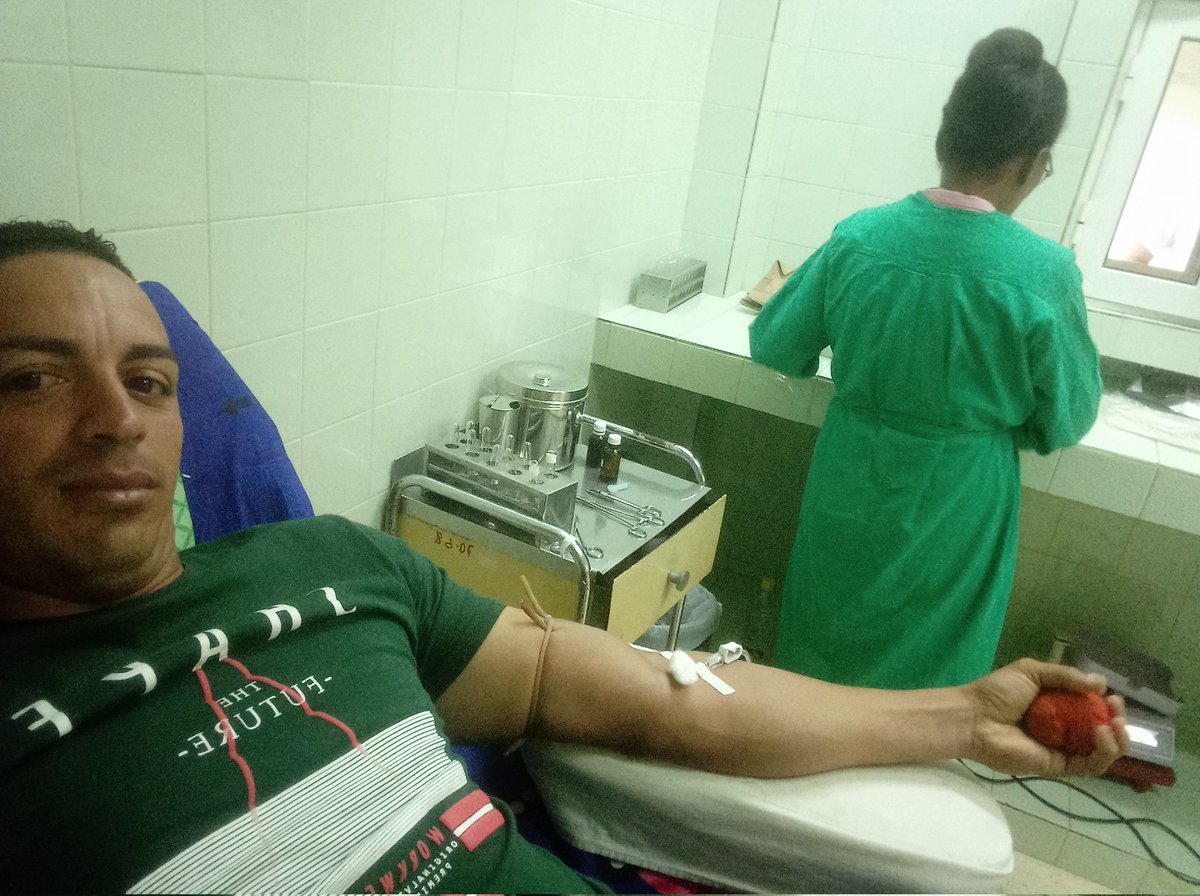 El es <a href="/EumeldisPC/">Eumeldis Pelier Cantillo</a> , un guerrero del Guaso en el extremo más Oriental de #Cuba, que con su sangre y en gesto altruista y solidario, contribuye a salvar vidas. Un fuerte abrazo hermano mío.

#JuntosPodemosMás #Guantánamo #DeZurdaTeam #GuerrerosDelGuaso