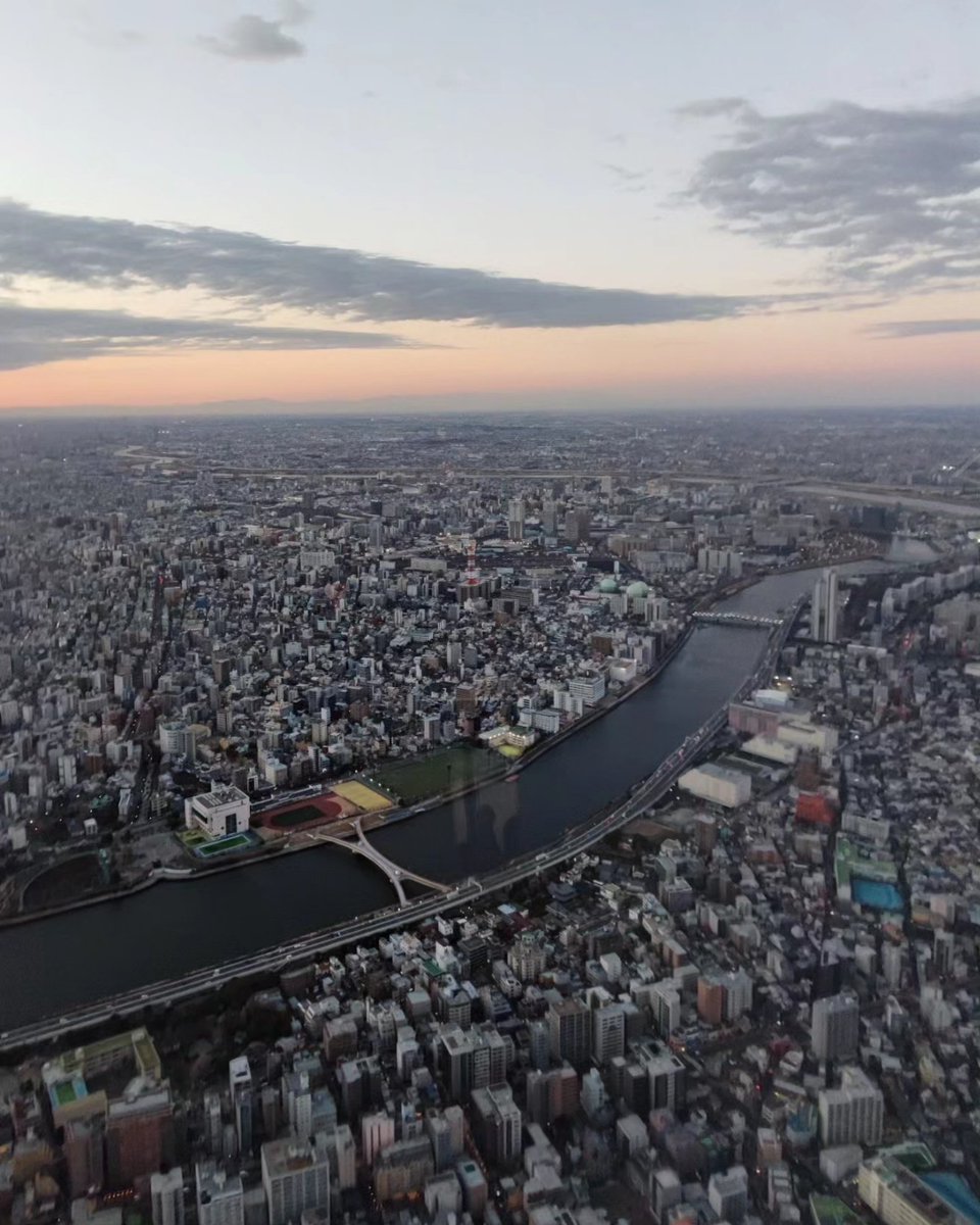 FORGED72738036's tweet photo. 🌇🌆🌃 https://t.co/WjSVJo1Gov