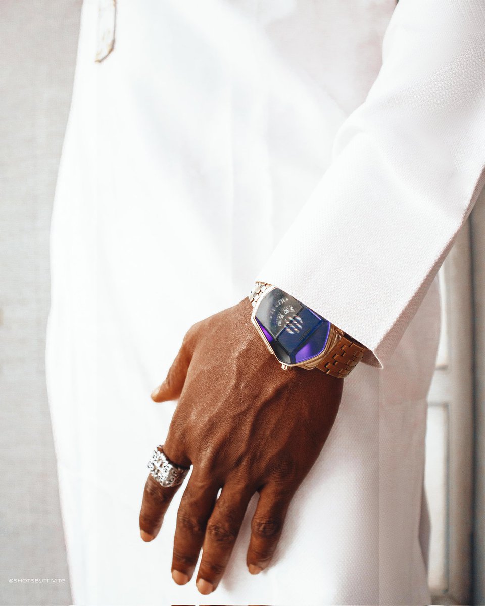veeclothingcomp's tweet photo. Join the discerning few who appreciate exceptional quality. 

Our handcrafted white kaftans, made with the finest wool, are designed for those who seek the extraordinary.

#limitededition #exclusivestyles #kaftanconnoisseur https://t.co/WhUWCcOUo6