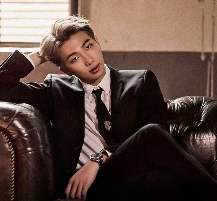 kay7btsarmy's tweet photo. Happy presidents day to our leader and our icon Kim Namjoon. #PresidentsDay #namjoonforpresident https://t.co/6ZeQZOjd8E